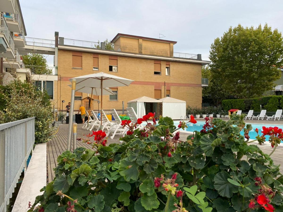 Hotel St. Moritz Bellaria-Igea Marina Bagian luar foto