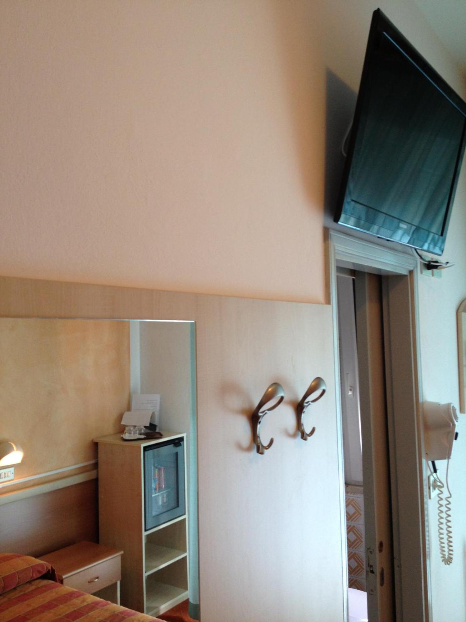 Hotel St. Moritz Bellaria-Igea Marina Bagian luar foto