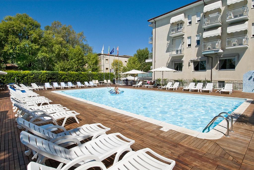 Hotel St. Moritz Bellaria-Igea Marina Bagian luar foto