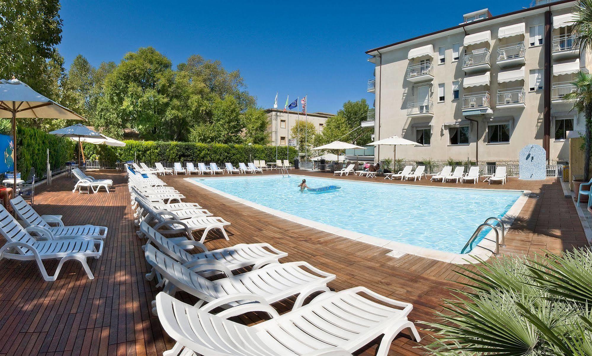 Hotel St. Moritz Bellaria-Igea Marina Bagian luar foto