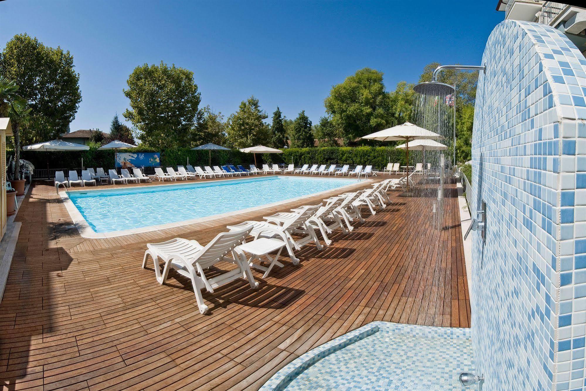 Hotel St. Moritz Bellaria-Igea Marina Bagian luar foto
