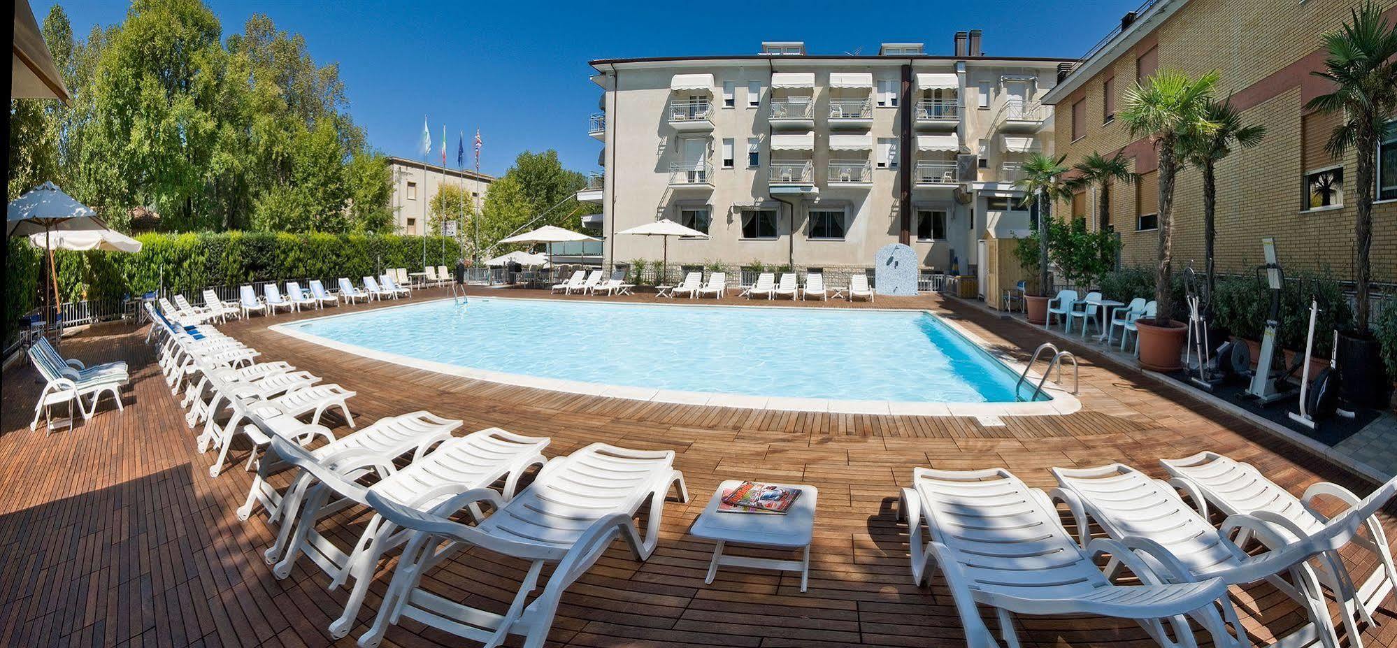 Hotel St. Moritz Bellaria-Igea Marina Bagian luar foto